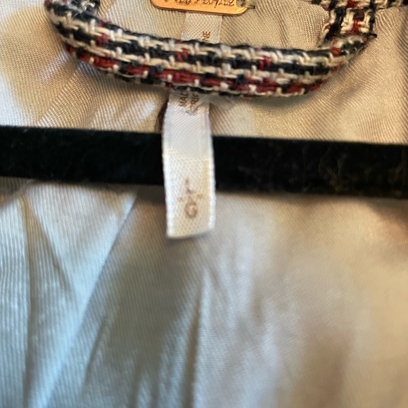 Beautiful FREE PEOPLE BLAZER sold out. Extra buttons and a must have💕💕 - Picture 3 of 5